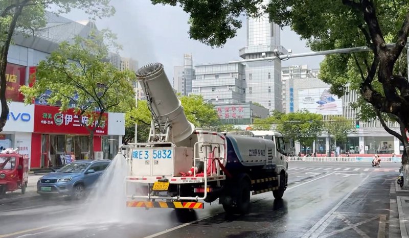 混凝土搅拌车：如何选择合适的型号？